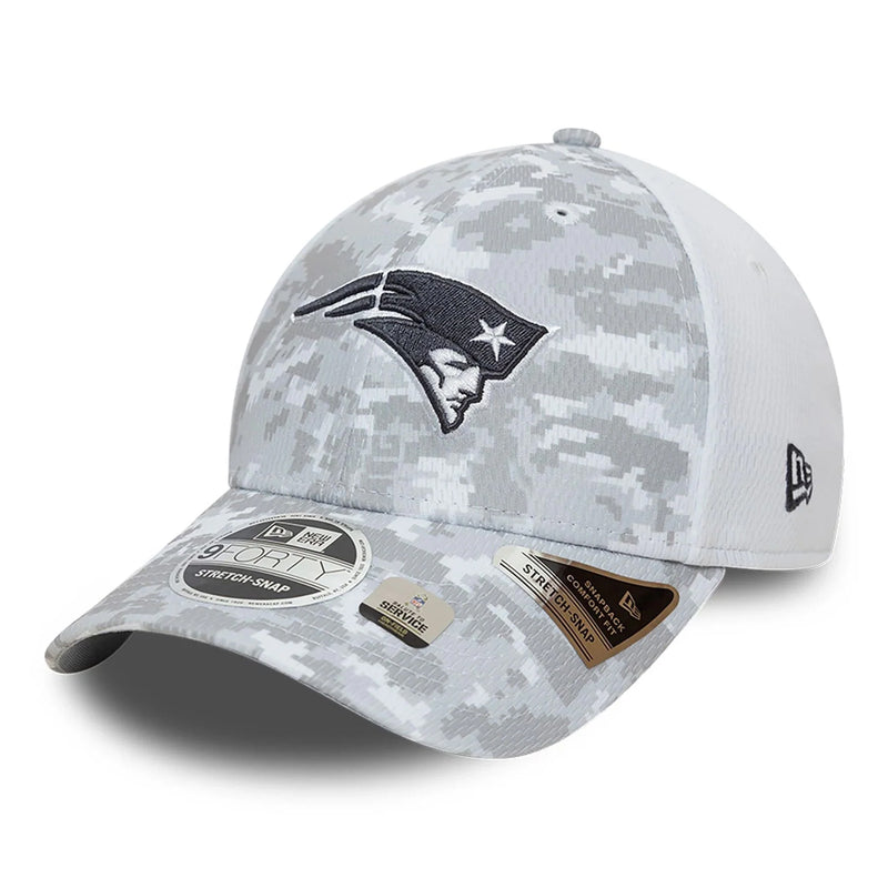 New England Patriots 9FORTY Salute To Service NFL Stretch Snap Adjustable White Cap by New Era - new